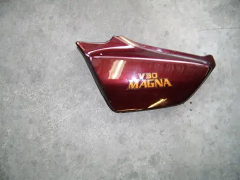 Cowl left rear Honda VF 500  1984 - 1985