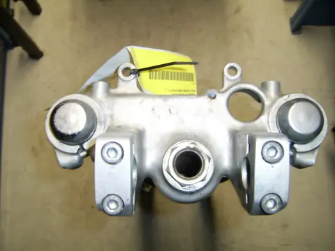Fork top bridge Honda VF 500  1984 - 1985