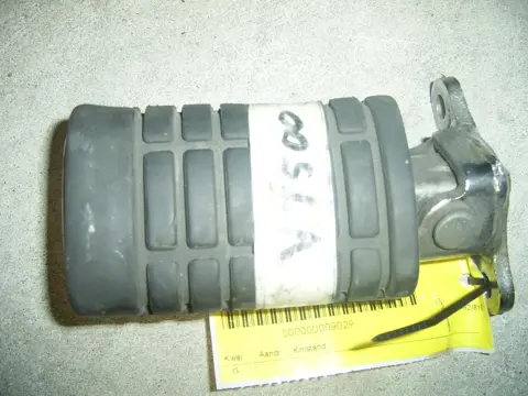 Footrest right Honda VT 500 1983 - 1986
