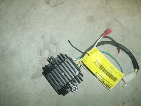 Regulator rectifier  Honda CBR 1000 F 1989 - 1992