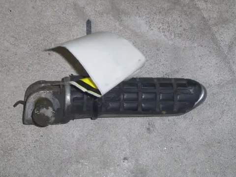 Footrest left Kawasaki GPX 600 1988 - 1994
