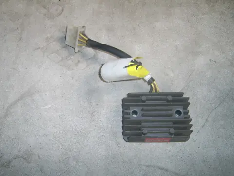 Regulator rectifier  Kawasaki GPZ 500 1988 - 1994