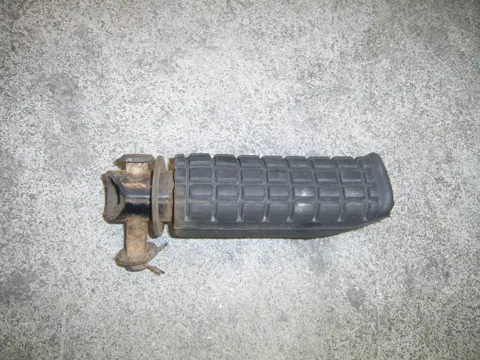 Pillion step right Honda Deauville 650 - 700 1998 - 2001