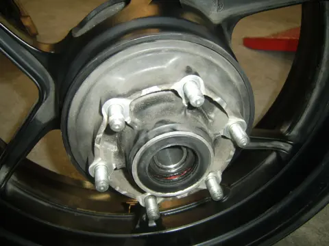 Driven flange Kawasaki ZX 10 R 2004 - 2005