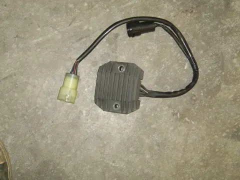 Regulator rectifier  Kawasaki ZX 6 R 2000 - 2002