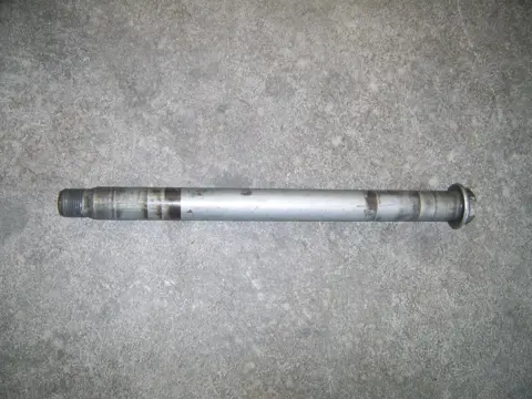 Rear axle Honda CBR 600 RR 2003 - 2004