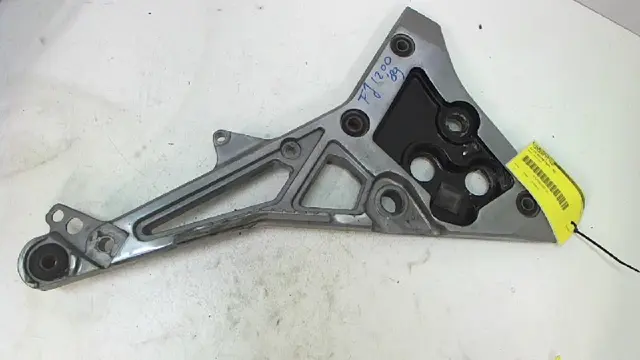 Main step holder right Yamaha FJ 1200 1988 - 1989
