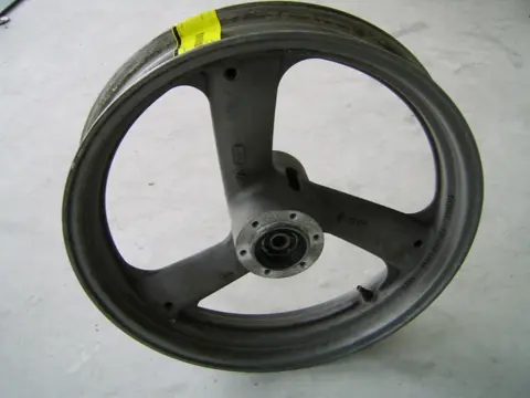 Front Wheel Yamaha FJ 1200 1988 - 1989