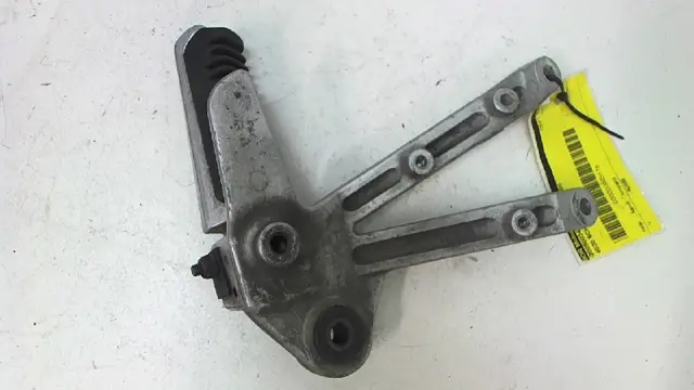 Pillion step left  Suzuki VX 800 1990 - 1997