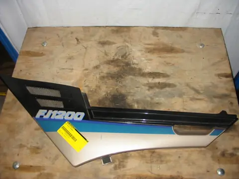 Cowl left rear Yamaha FJ 1200 1988 - 1989