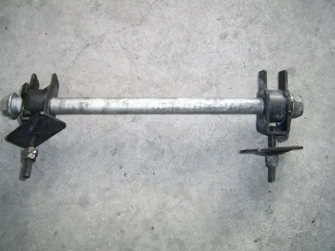 Rear axle Honda CBF 500 2004 - 2008