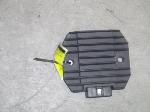 Regulator rectifier  Kawasaki ZR 7 1998 - 2003