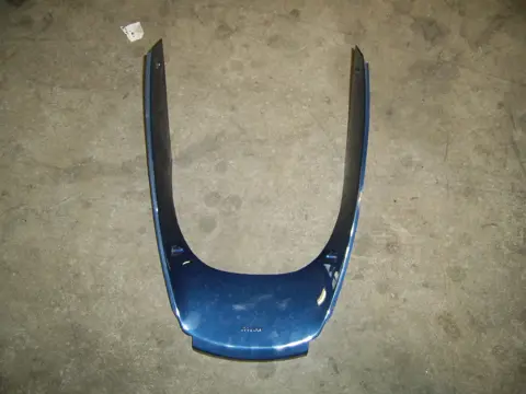 Cowl V shape under Kawasaki GPX 600 1988 - 1994