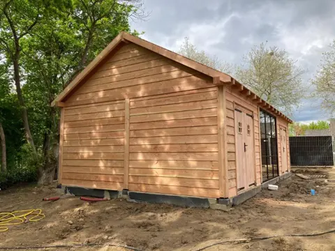 Maatwerk douglas bijgebouwen