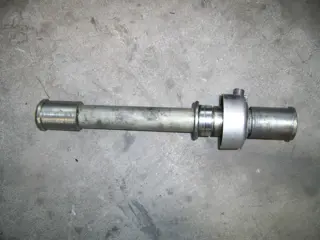 Axle front Kawasaki ZZR 1200 2002 - 2005