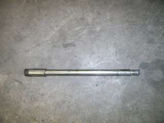 Axle front Kawasaki VN 1500 1987 - 1996