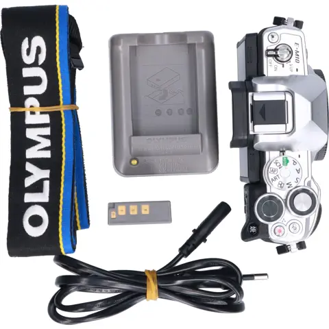 Tweedehands Olympus E-M10 Mark IV Zilver Body CM2211