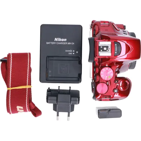 Tweedehands Nikon D5500 rood - Body CM1868