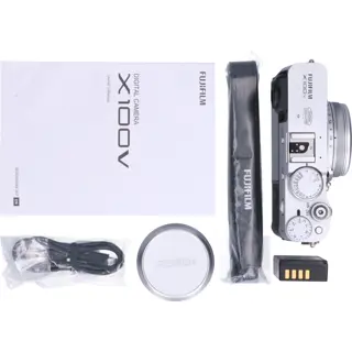 Tweedehands Fujifilm X100V Silver CM1567