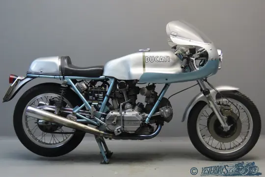 Ducati 1974 860 GT Paul Smart Replica 864cc 2cyl OHC 3411