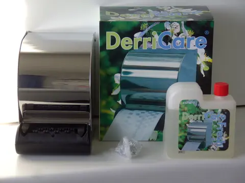 TOILETPAPIERHOUDER RVS DROOG/ VOCHTIG HIGIENISCH.