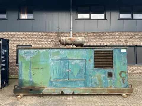 Rolls-Royce 1066A - 8 Leroy Somer 225 kVA Silent noodstroom generatorset ex Emergency