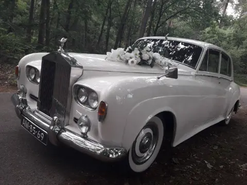 Trouwauto witte rolls-royce silver cloud huren