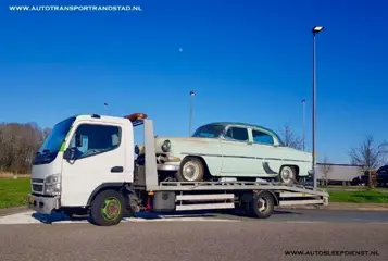 Autotransport/ autoambulance/ oprijwagen