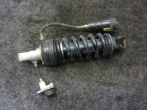 ACHTER SCHOKBREKER Triumph Trophy 1200 1991 - 1995