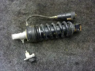 ACHTER SCHOKBREKER Triumph Trophy 1200 1991 - 1995