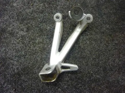 DUO VOETSTEUN LINKS Suzuki GSX R 750 1996 - 2000