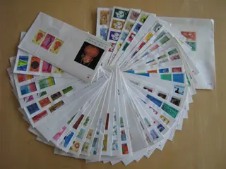 PRIJSVERLAGING!!!30 verschillende FDC Suriname 1965 t/m 1975