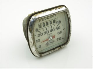 Km kilometertellerklok peugeot 103/104 2eh veglia