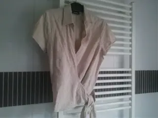 Nieuwstaat, broderie overslagblouse, large