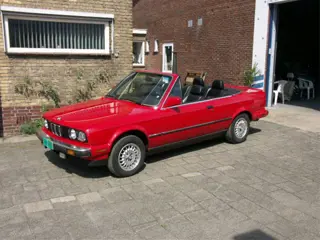 BMW E30 Cabrio 325I USA Erg mooi en compleet!