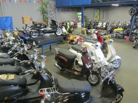 Verona Retro Scooters bij Scooter Center Helmond