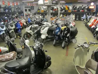 HerfstActie Scooters Retro Piaggio Vespa Kymco Gilera