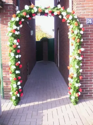 Trouwboog wierden huwelijksboog boog rozenboog groen trouwen