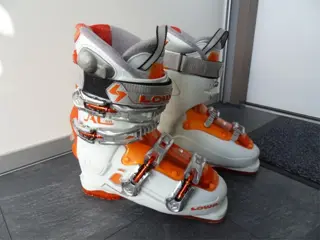 Te koop LOWA skischoenen