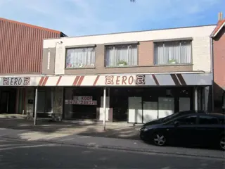 Handelspand met appartement