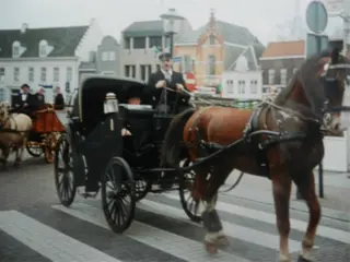 Mooie antieke gietijzere VICTORIA koets te koop