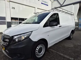 Mercedes-Benz Vito 110 CDI Lang navi trekhaak imperiaal voorbumper, airbags stuk normaal rijdbaar