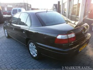 Opel Omega 2.5 I V6 SDN AUT 2000 Zwart