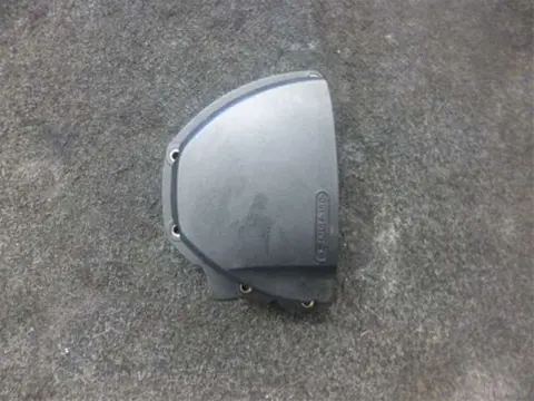 MOTORBLOKDEKSEL VOORTANDWIEL Triumph Speed Triple 1050 2008