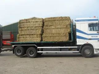 Gerstestro grote balen