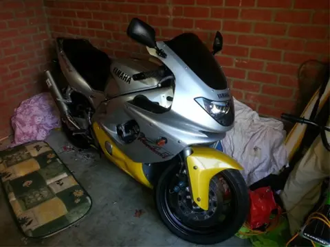 Mooie nette YAMAHA YZF 600R THUNDERCAT TEKOOP