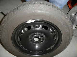 TE KOOP: Winterbanden