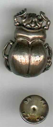 Kever: silver plated pin's