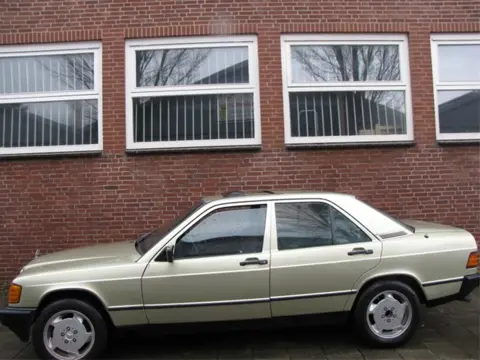 Sloopauto inkoop Den haag MERCEDES-BENZ type 190E