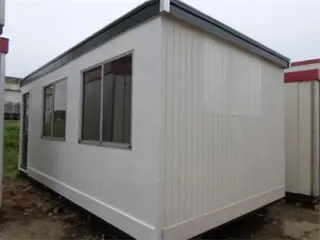 Unit 6x3 met keuken en toilet